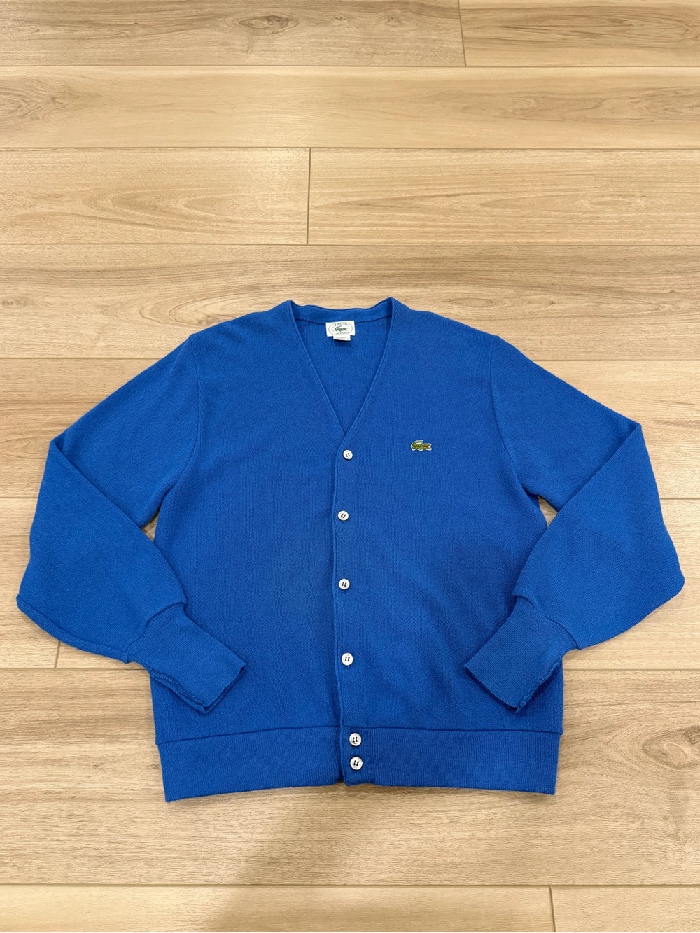 Vintage Izod Lacoste Blue Orlon Acrylic VNeck Cardigan Sweater Mens M Medium USA